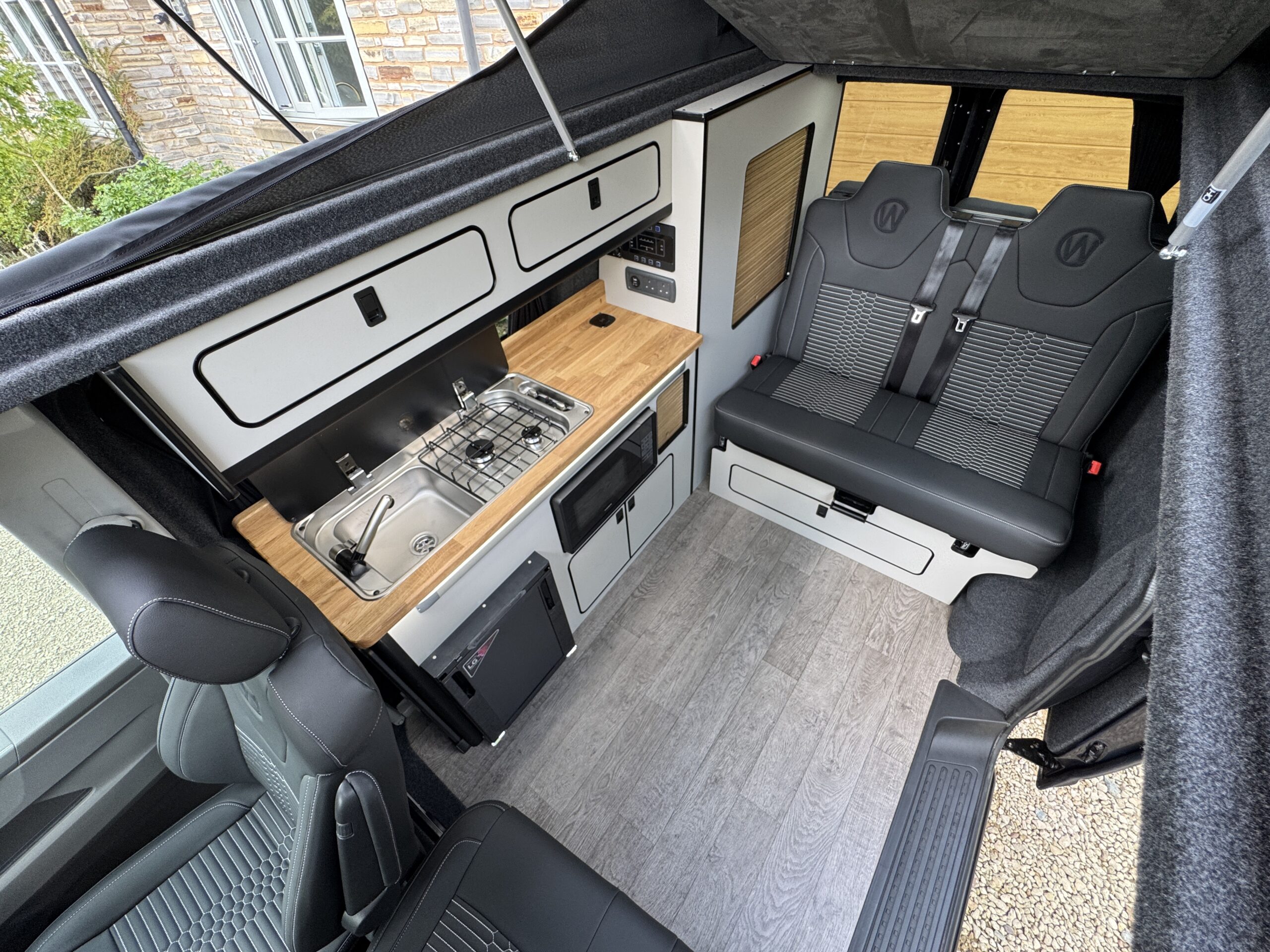 Volkswagen T6.1 Campervan Autograph Edition (Starlight)