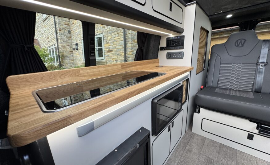 Volkswagen T6.1 Campervan Autograph Edition (Starlight)