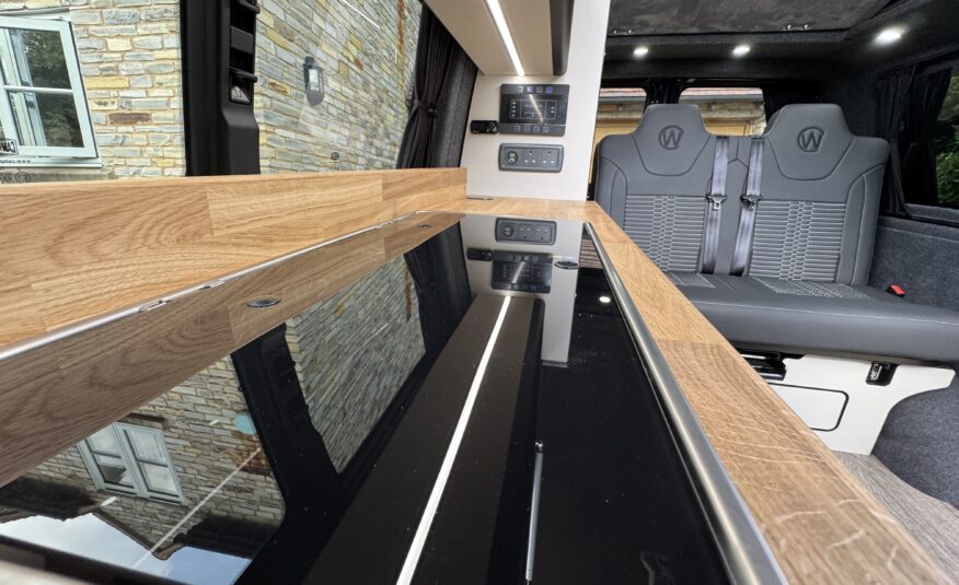 Volkswagen T6.1 Campervan Autograph Edition (Starlight)