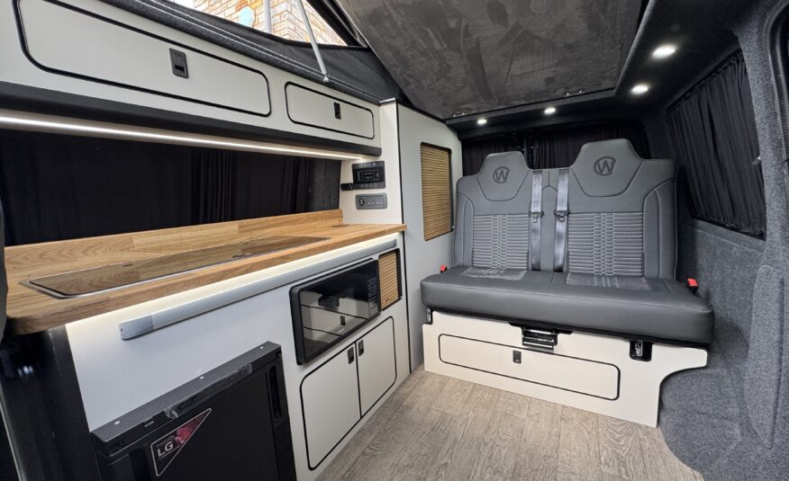 Volkswagen T6.1 Campervan Autograph Edition (Starlight)