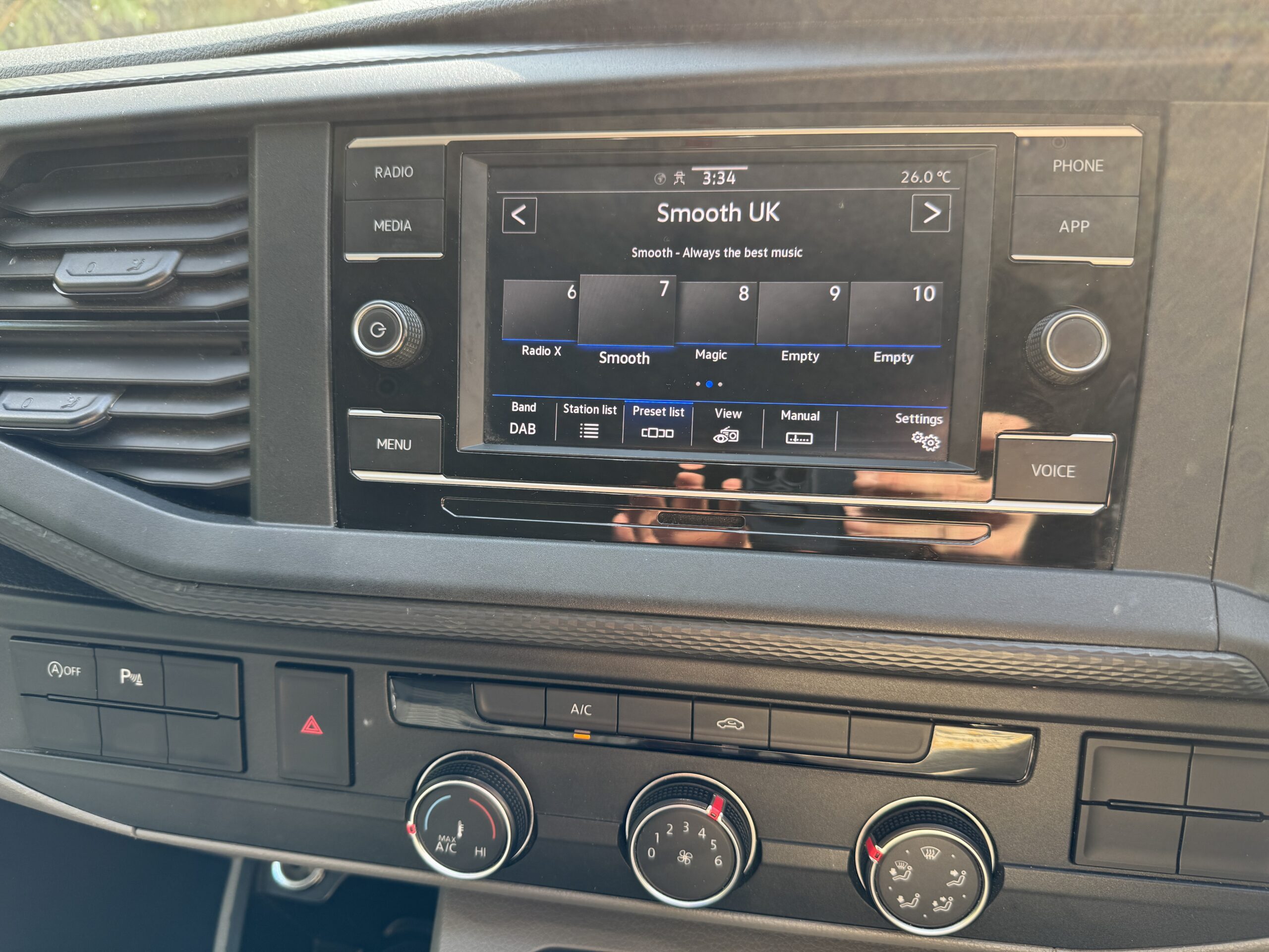 Volkswagen T6.1 Campervan Autograph Edition (Starlight)